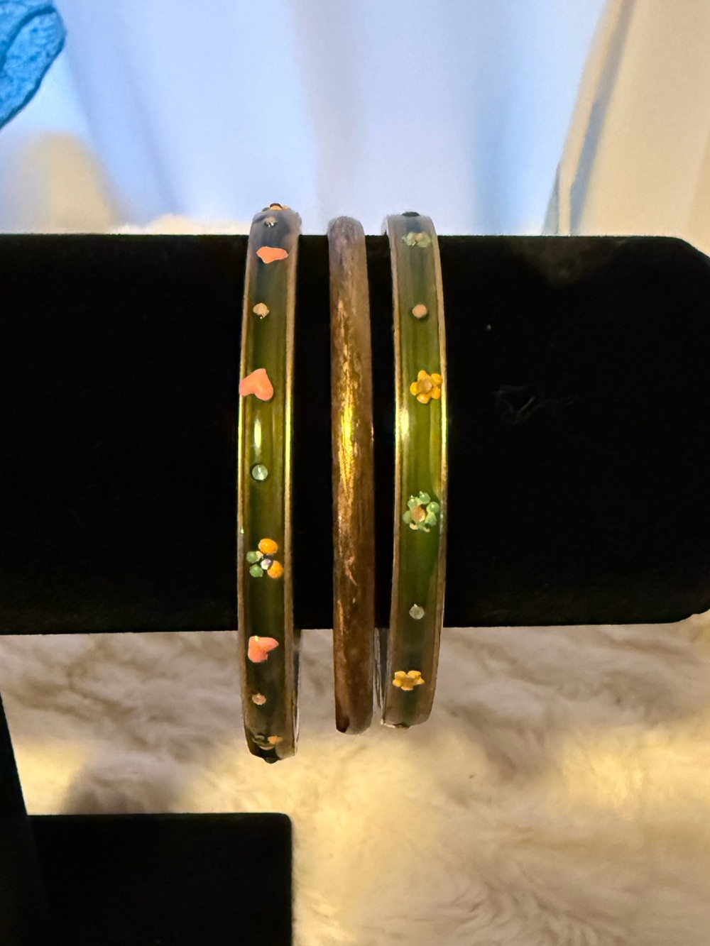 J6 Set of 3 Green Floral Gold Tone Bangle Bracelets